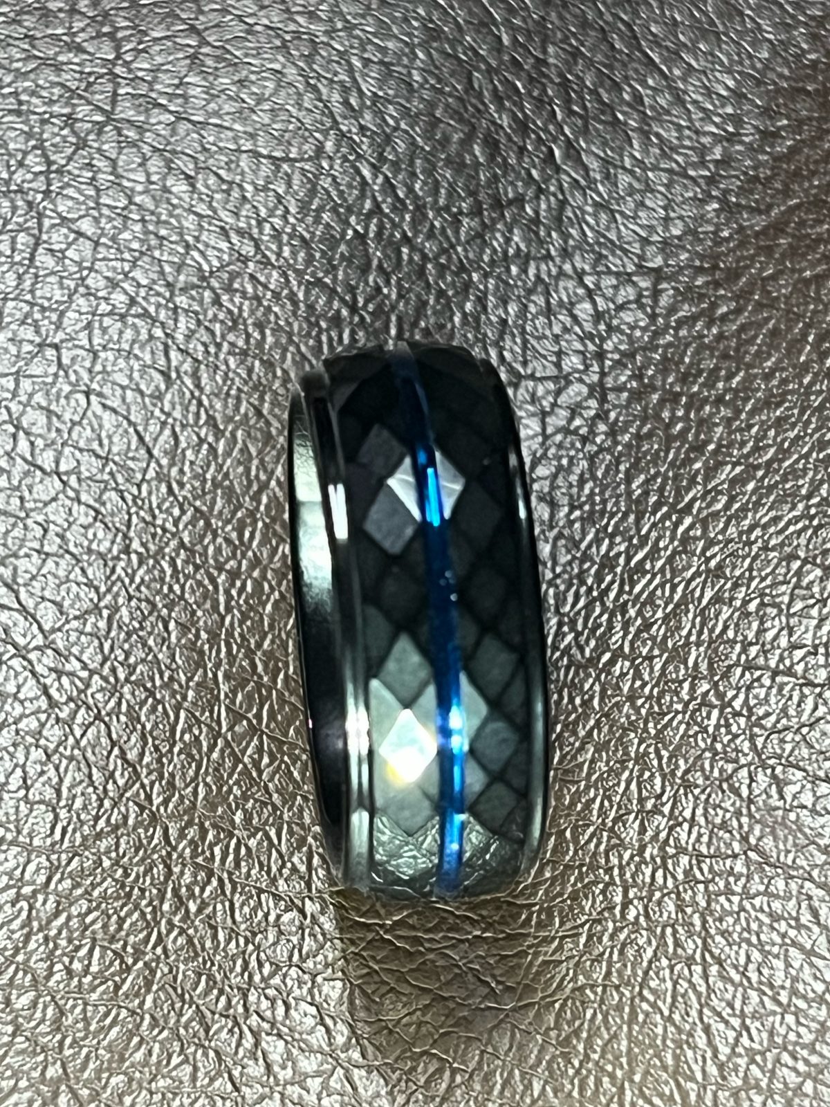 Men's 8mm Tungsten Wedding Band – Hammered Faceted (Comfort Fit), photo 2